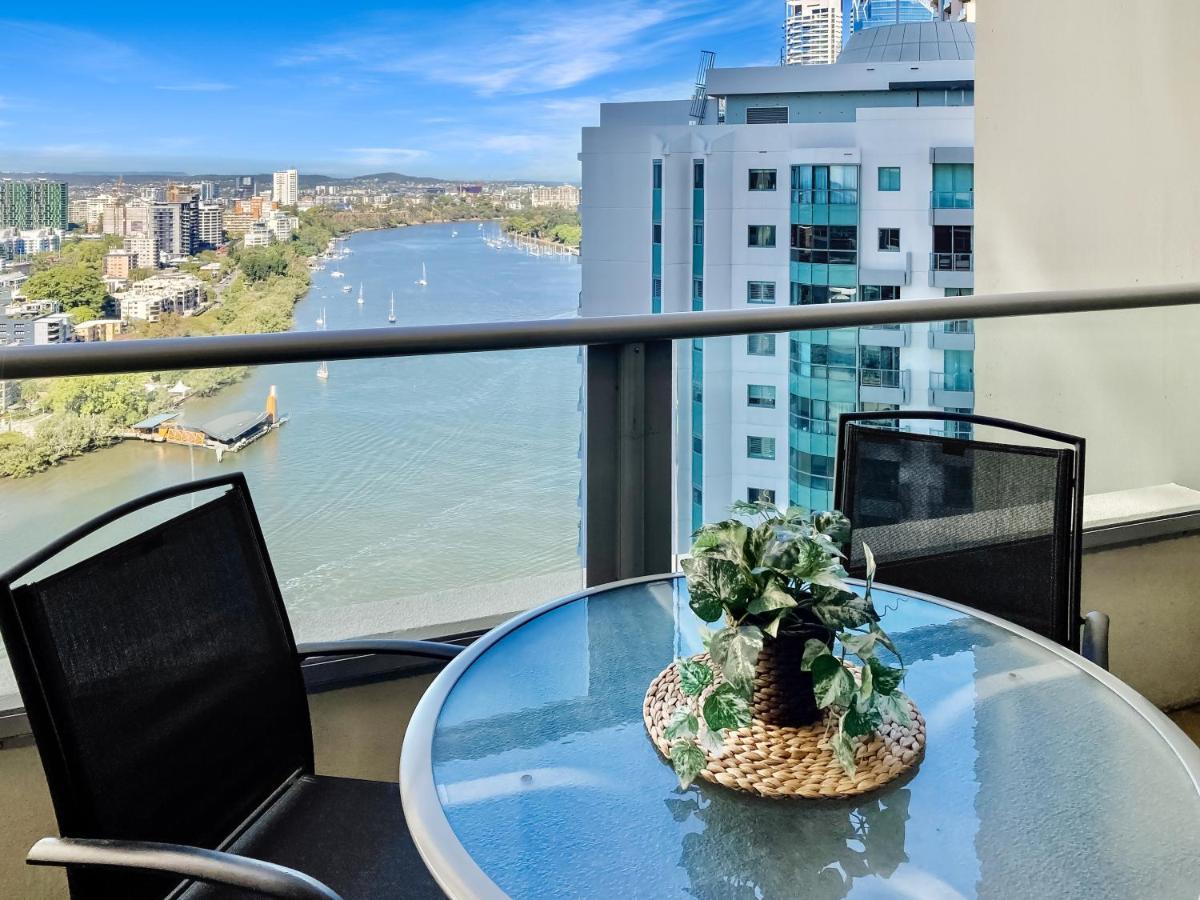 Amazing River View - 3 Bedroom Apartment - Brisbane Cbd - Netflix - Fast Wifi - Carpark Bagian luar foto