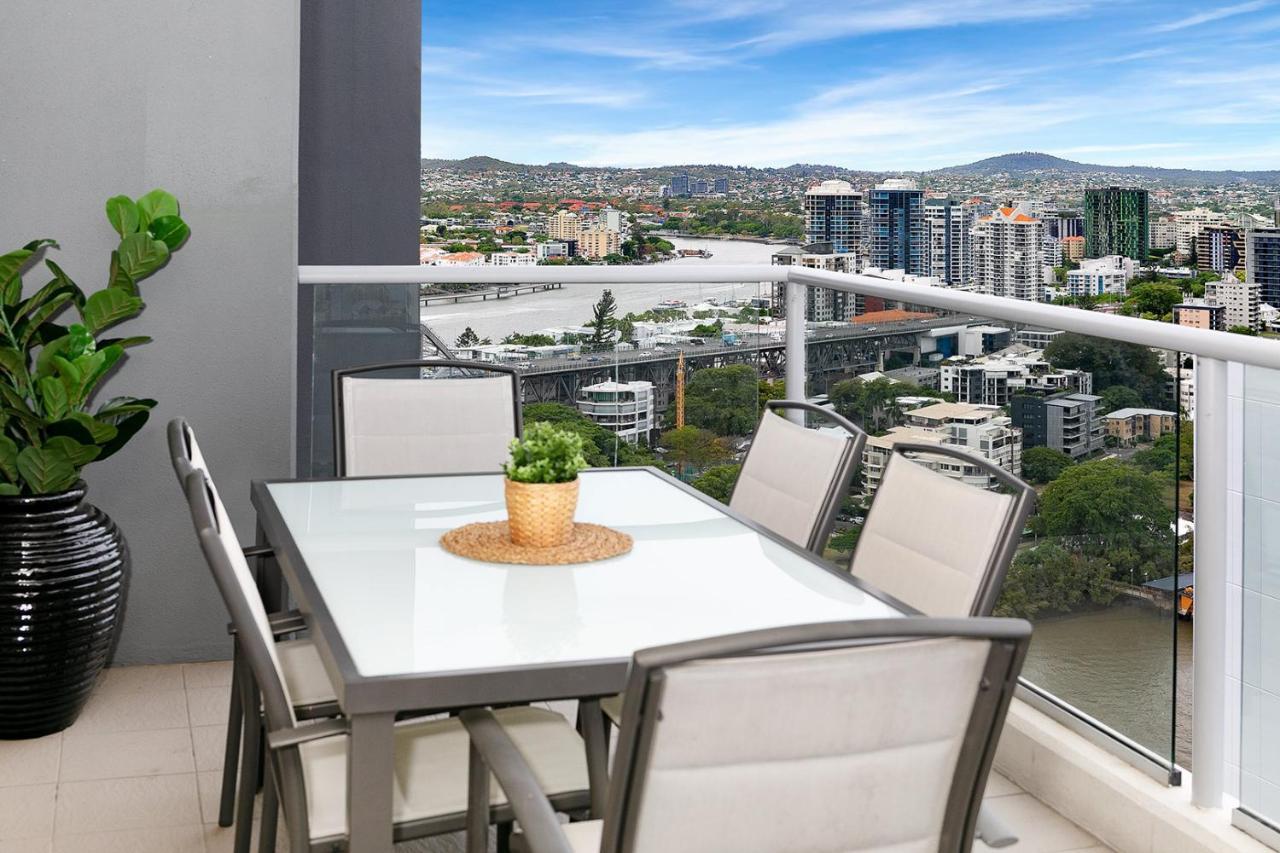 Amazing River View - 3 Bedroom Apartment - Brisbane Cbd - Netflix - Fast Wifi - Carpark Bagian luar foto