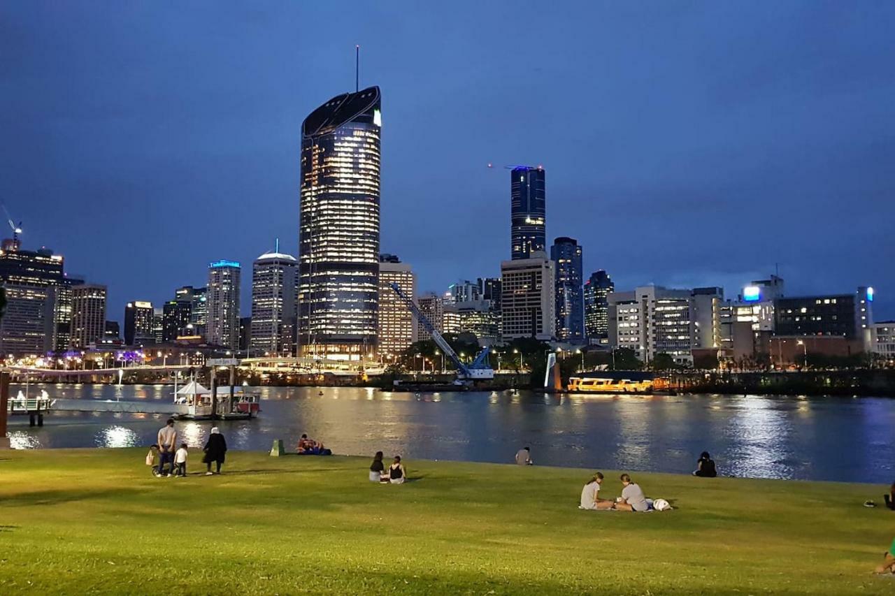 Amazing River View - 3 Bedroom Apartment - Brisbane Cbd - Netflix - Fast Wifi - Carpark Bagian luar foto